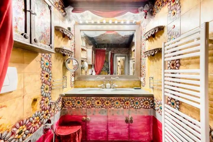 Apartment Renaissance In Historic Building With Duomo Views *