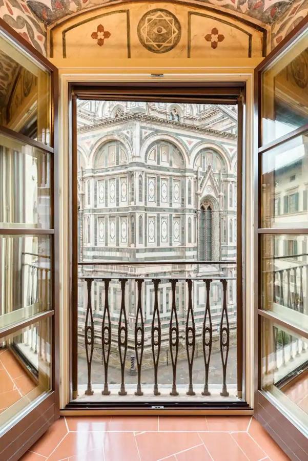 Apartment Renaissance In Historic Building With Duomo Views