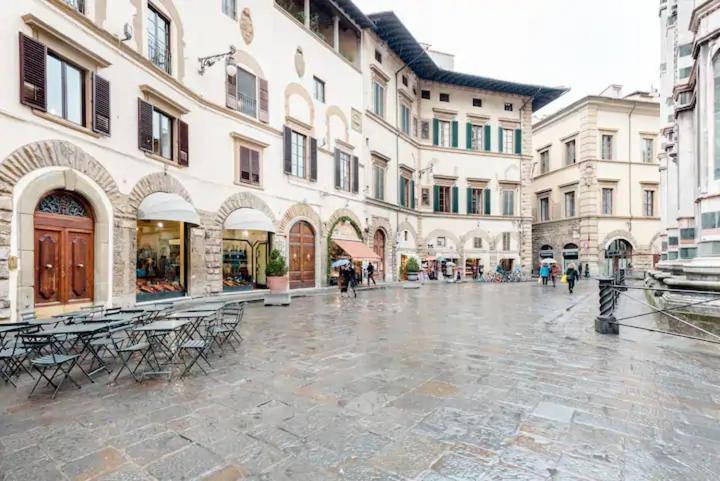 Renaissance In Historic Building With Duomo Views *