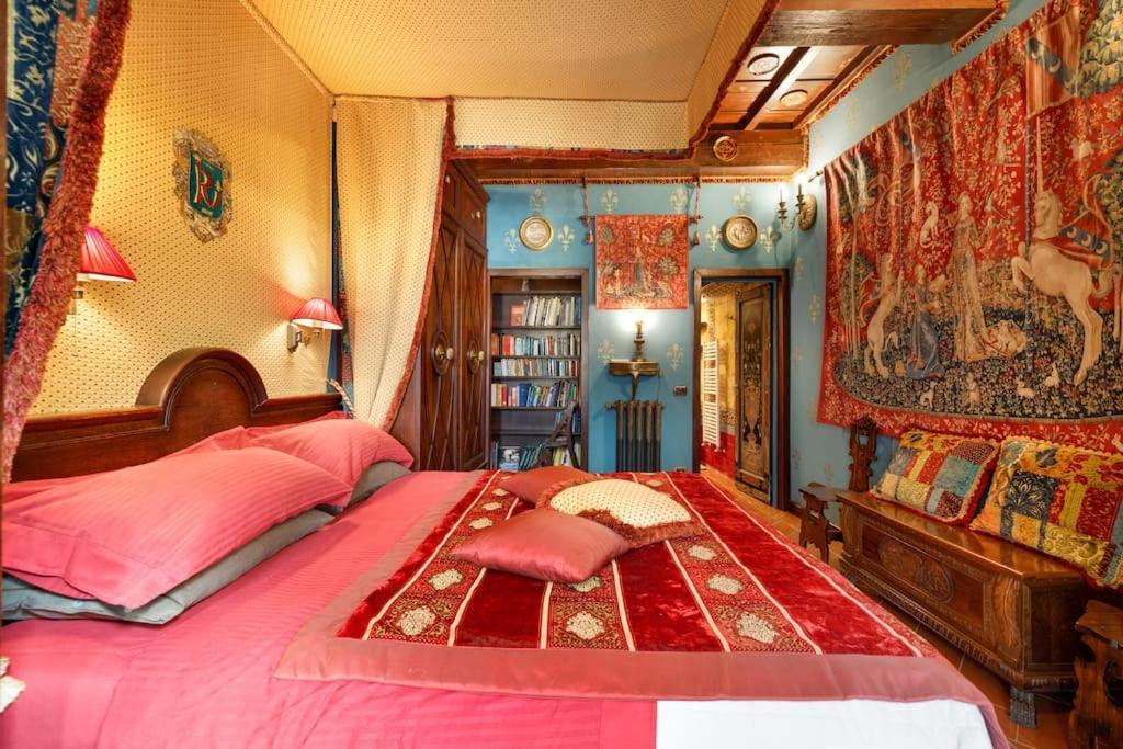 Apartment Renaissance In Historic Building With Duomo Views *