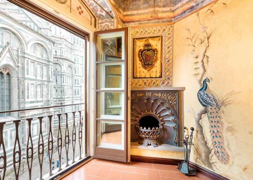 Renaissance In Historic Building With Duomo Views Apartment Florence